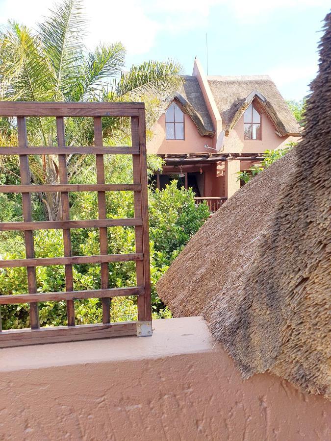 Merry Monte Casino Lodge House In Fourways 샌톤 외부 사진